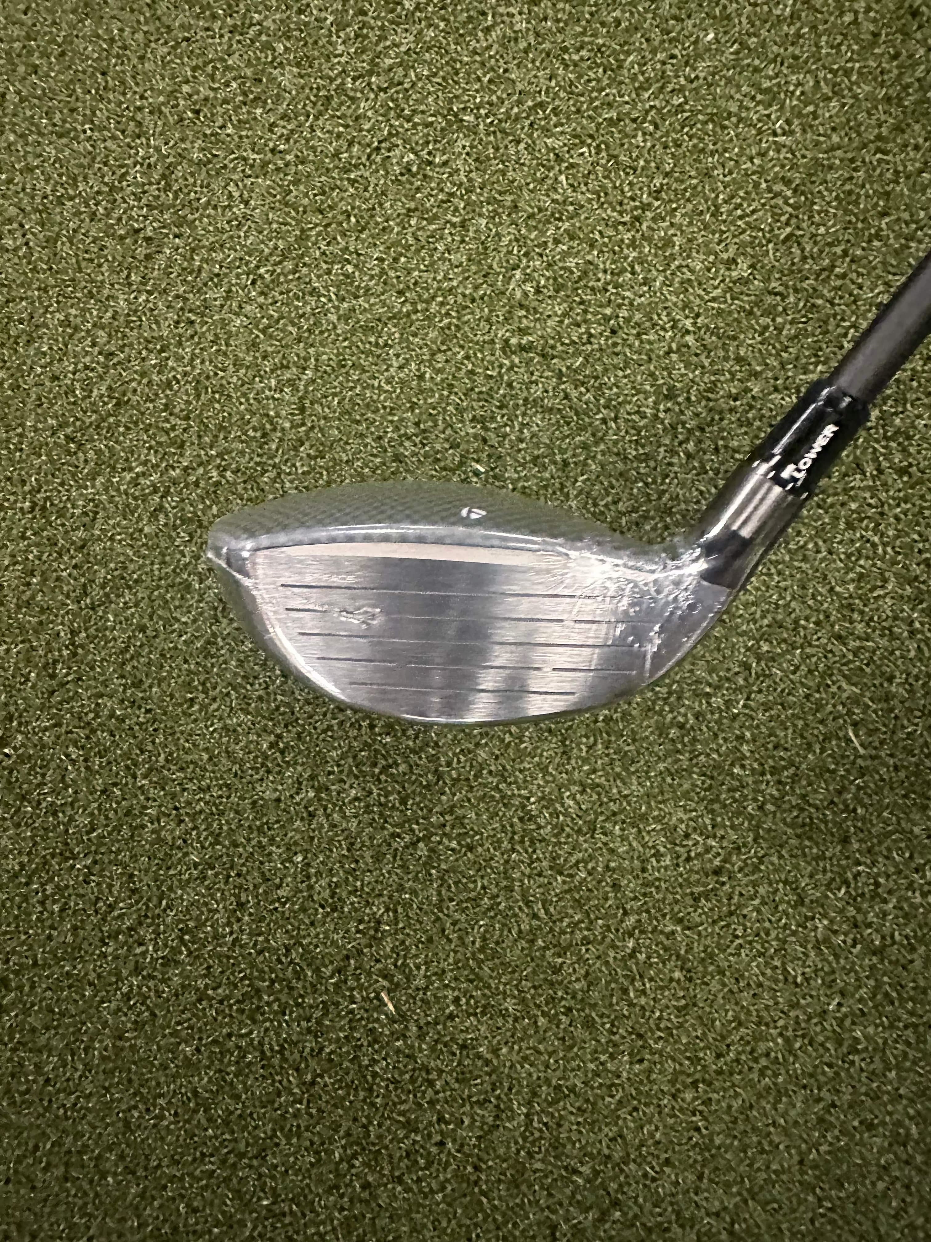 TaylorMade Fairway Wood TAYLORMADE FAIRWAY WOOD Qi35 CORE 3