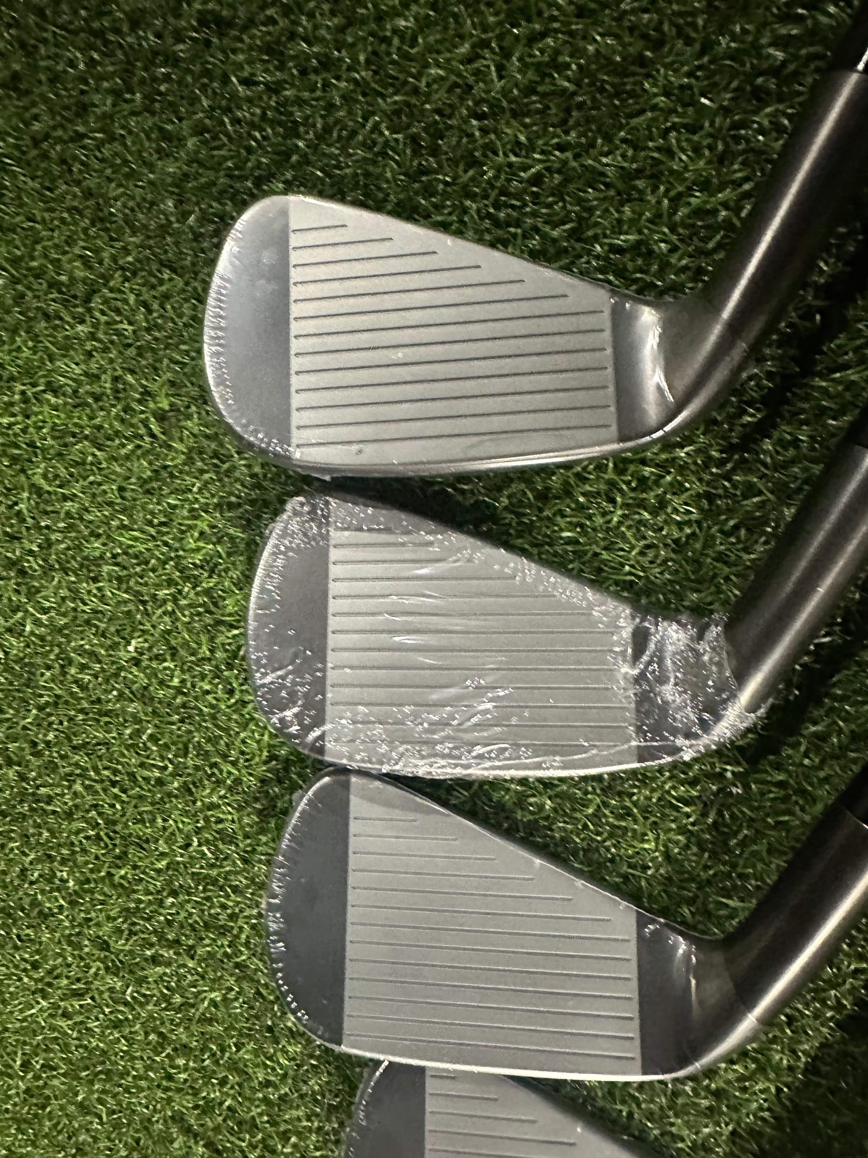 TaylorMade Iron Set New TaylorMade P790 Battle Worn 4/PW